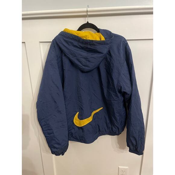 Nike Vintage Puffer Big Logo Quilted Men's Jacket, XL (18-20) - Picture 6 of 8